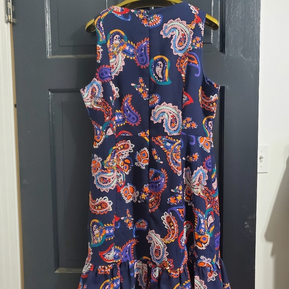 Metaphor Paisley Dress. Size 10. - Picture 3 of 3